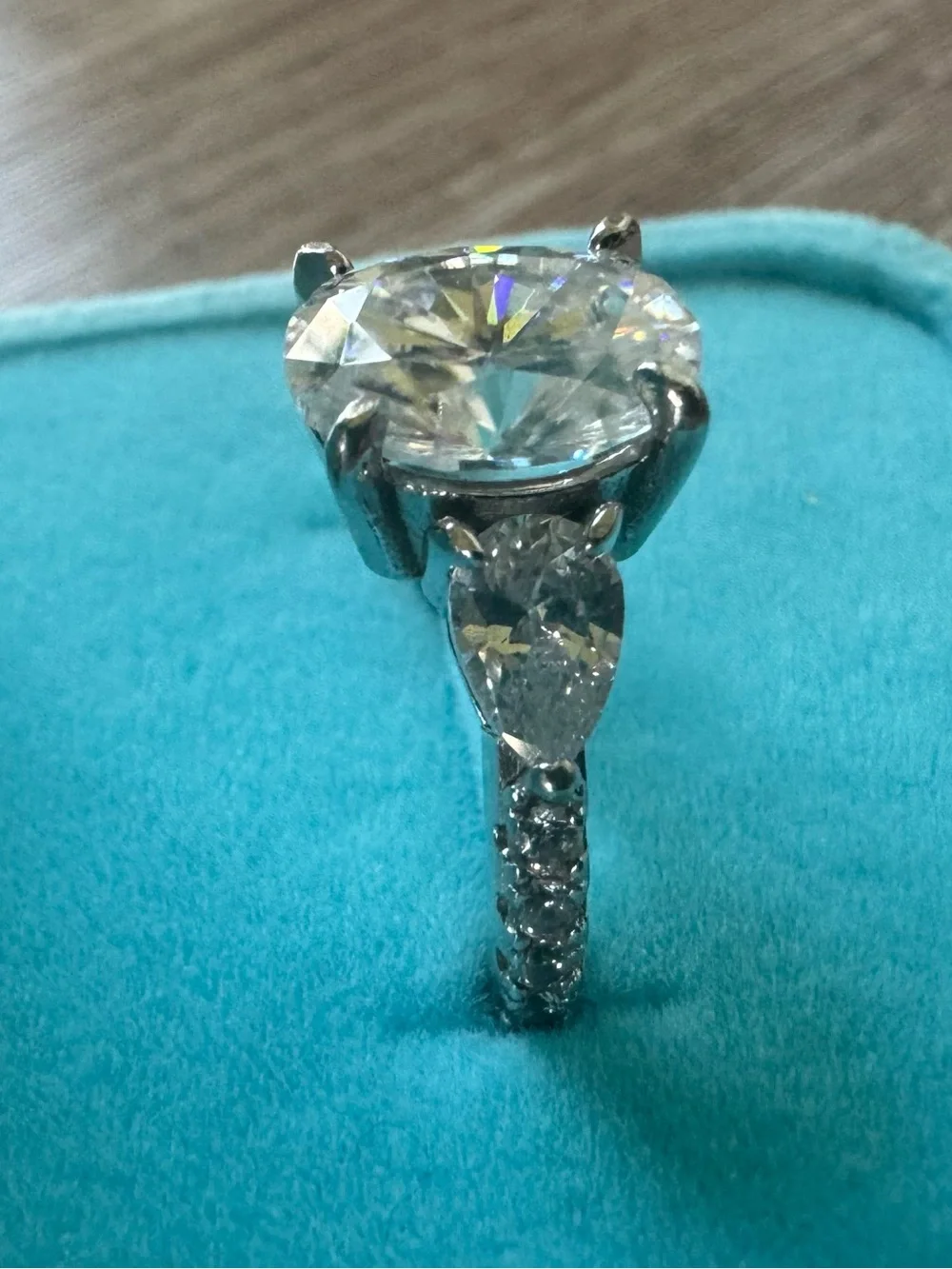Moissanite 3ct 18K gold Sterling Oval-Cut size 6 Ring Pear Side Stones Pave band